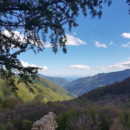 Agriturismo La Fontana Dell'Olmo Hotell Molini di Triora Eksteriør bilde