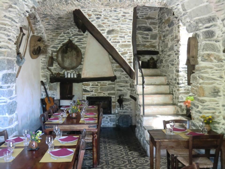 Agriturismo La Fontana Dell'Olmo Hotell Molini di Triora Eksteriør bilde