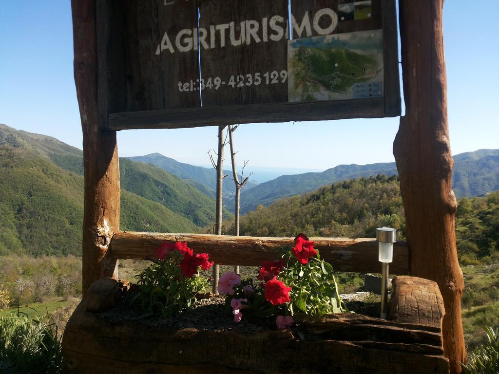Agriturismo La Fontana Dell'Olmo Hotell Molini di Triora Eksteriør bilde